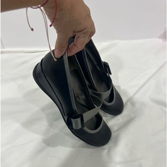 Kenneth Cole Reaction black Very Mary wedges shoessize 8.5 - Picture 9 of 11